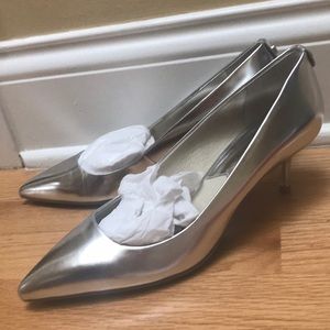 Micheal Kors Silver heels